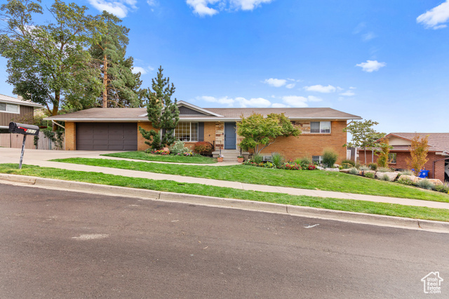 Photo 2 for MLS #2112985 at 652 E 2025 South