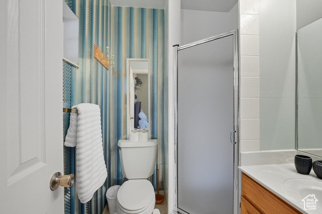 Photo 11 for MLS #2112994 at 180 N Bear Lake Blvd