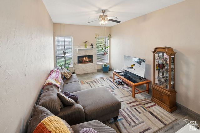 Photo 5 for MLS #2112997 at 2409 W Hardrock Dr