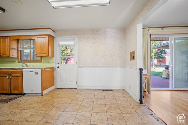 Photo 14 for MLS #2113017 at 275 S 600 East