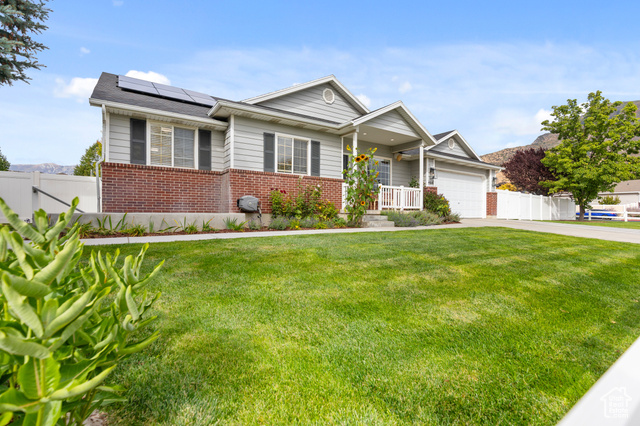 Photo 4 for MLS #2113018 at 4616 W Carriage Ln