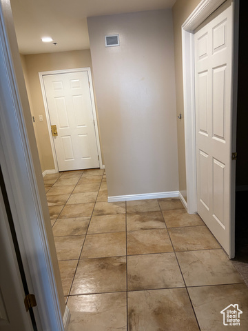 Photo 9 for MLS #2113023 at 48 W Broadway #1602