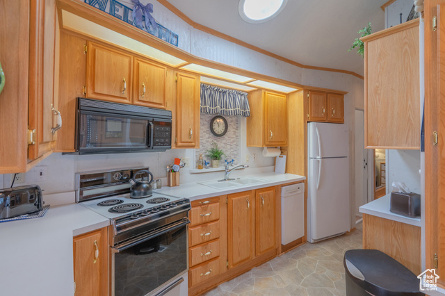 Photo 9 for MLS #2113047 at 1160 E Telegraph St #57