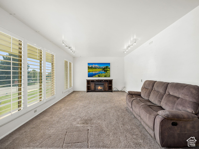 Photo 3 for MLS #2113053 at 918 E 2850 North