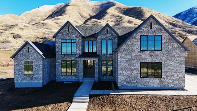 764 N 2000 E #304
                     MLS #2113081