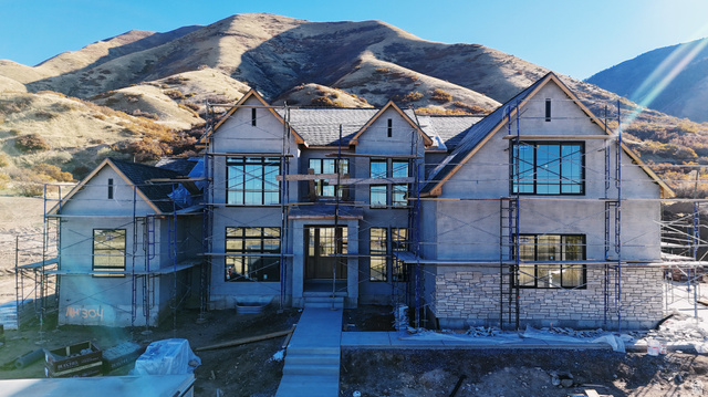 764 N 2000 E #304
                     MLS #2113081