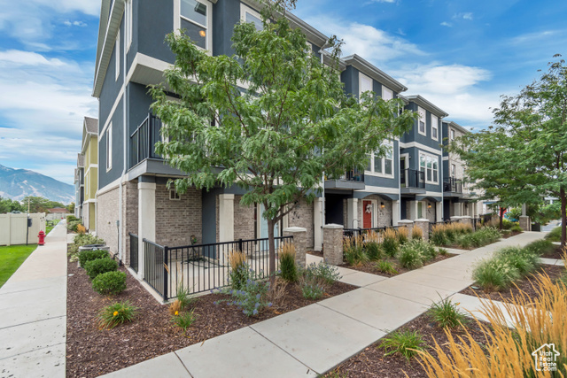 1814 W DALMENY WAY, Riverton UT 84065