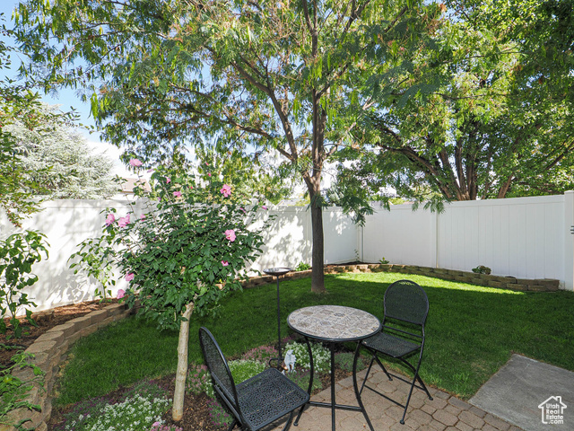 Photo 7 for MLS #2113216 at 6831 S Garonne Ct