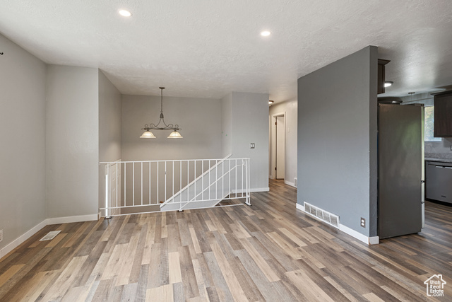 Photo 3 for MLS #2113249 at 5968 S Country Hills Dr