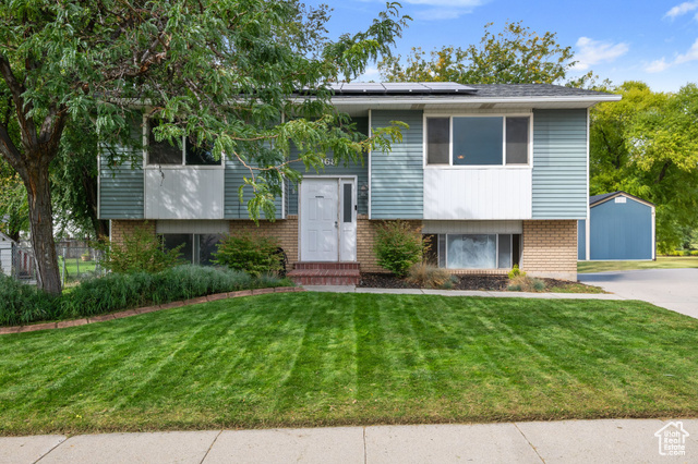 5968 S COUNTRY HILLS DR DR, Taylorsville UT 84129