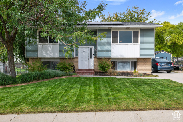 5968 S COUNTRY HILLS DR DR, Taylorsville UT 84129