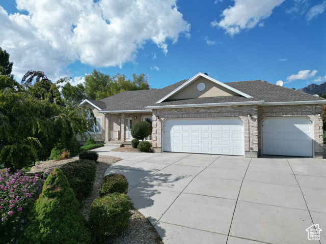 Photo 2 for MLS #2113257 at 152 W 4050 North