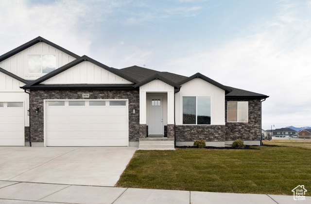 Photo 2 for MLS #2113258 at 5678 W Blue Creek Dr