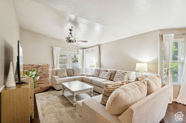 Photo 10 for MLS #2113263 at 2255 E 3225 North