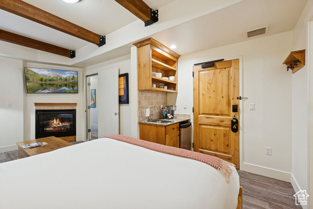 Photo 22 for MLS #2113265 at 1476 Newpark Blvd #402
