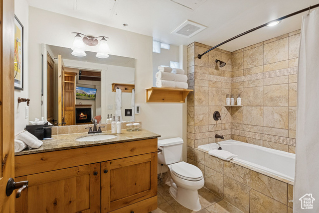 Photo 29 for MLS #2113265 at 1476 Newpark Blvd #402