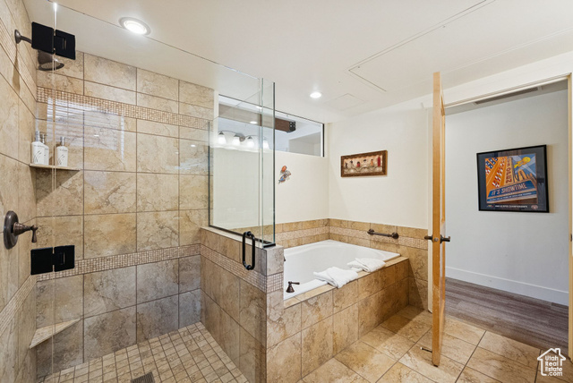 Photo 17 for MLS #2113265 at 1476 Newpark Blvd #402