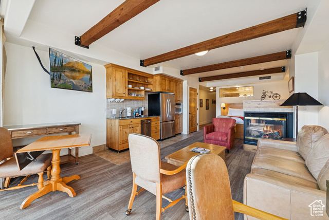 Photo 13 for MLS #2113265 at 1476 Newpark Blvd #402