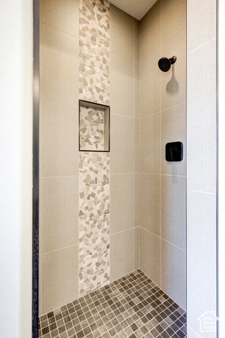 Photo 19 for MLS #2113287 at 3336 W Pointe Way