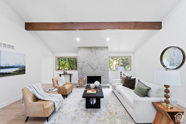 Photo 3 for MLS #2113305 at 1644 E Pebble Beach Cir