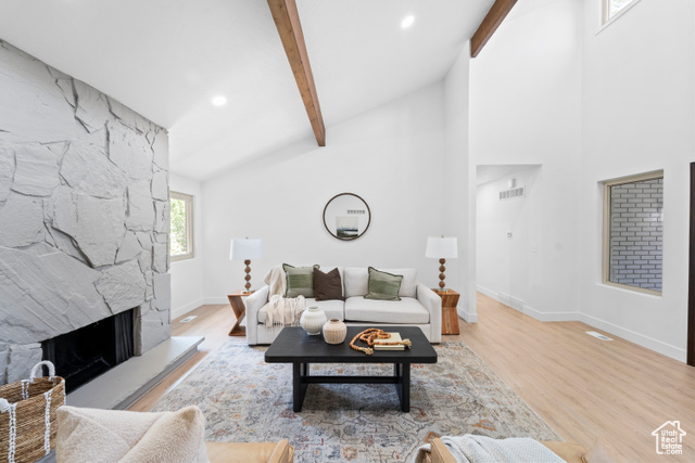 Photo 5 for MLS #2113305 at 1644 E Pebble Beach Cir
