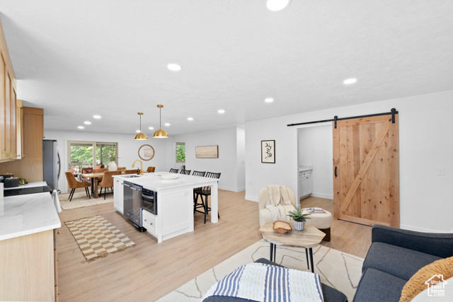 1644 E PEBBLE BEACH CIR, Sandy UT 84092
