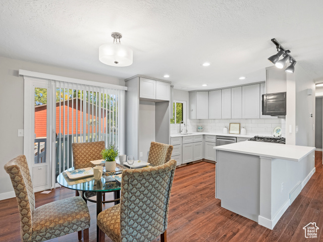 Photo 4 for MLS #2113340 at 206 W 1000 South