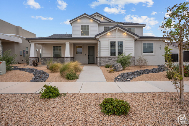 702 W JUNIPER DR, St George UT 84790