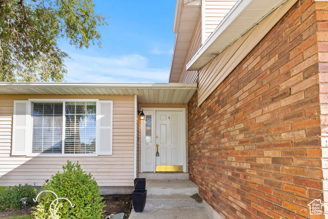 Photo 2 for MLS #2113345 at 43 E 1825 North