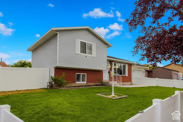 Photo 2 for MLS #2113373 at 5751 W Chantilly Cir