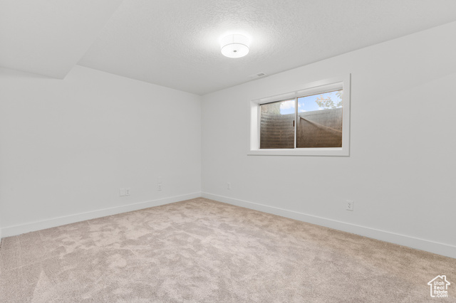 Photo 18 for MLS #2113387 at 1986 N Main St