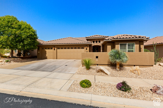 1586 W BONITA BAY CIR, St George UT 84790