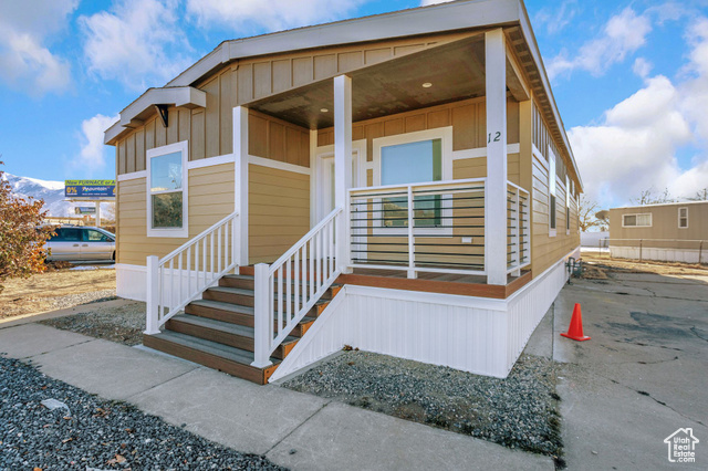 Photo 2 for MLS #2113417 at 1500 N Angel St #12