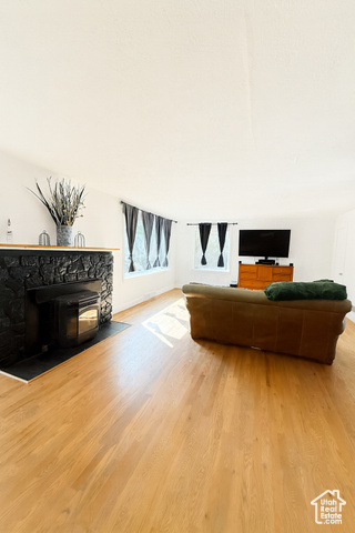 Photo 3 for MLS #2113449 at 193 N 7th St