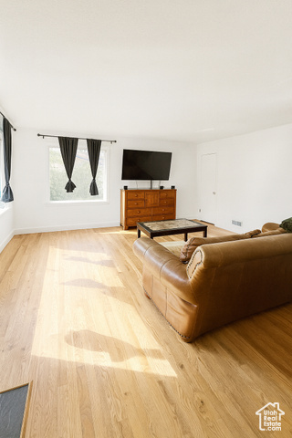 Photo 2 for MLS #2113449 at 193 N 7th St
