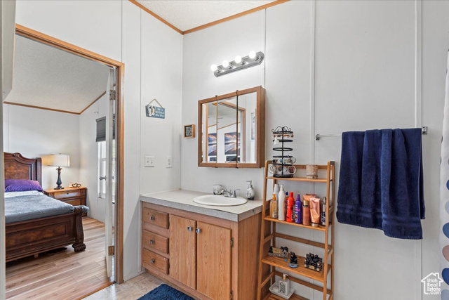 Photo 15 for MLS #2113476 at 2600 N Hill Field Rd #4