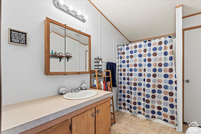 Photo 14 for MLS #2113476 at 2600 N Hill Field Rd #4