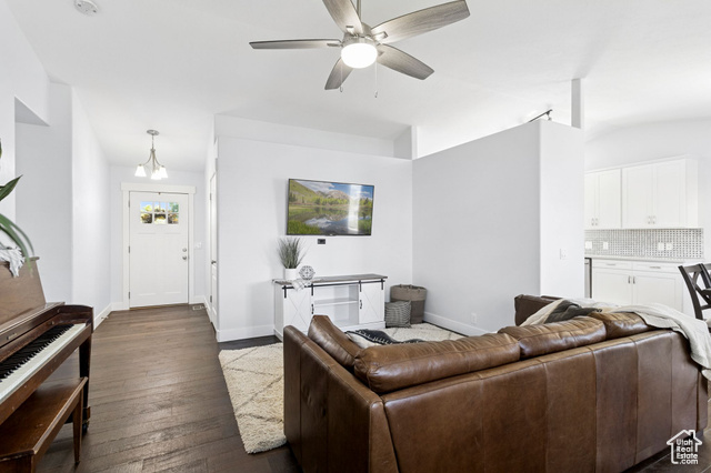 Photo 13 for MLS #2113484 at 541 N Coleman