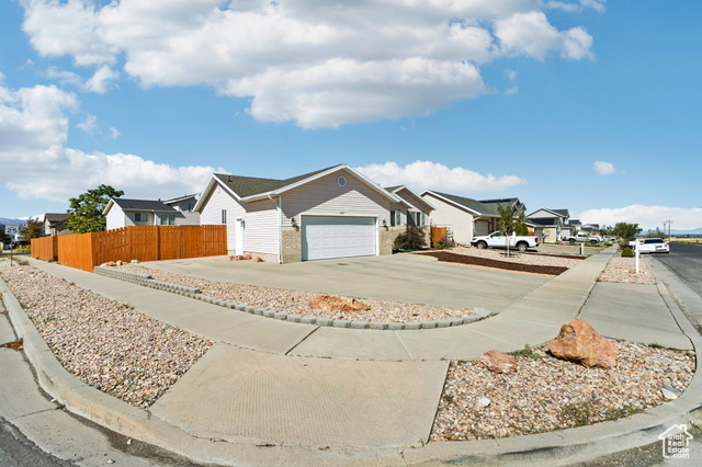 Photo 2 for MLS #2113484 at 541 N Coleman