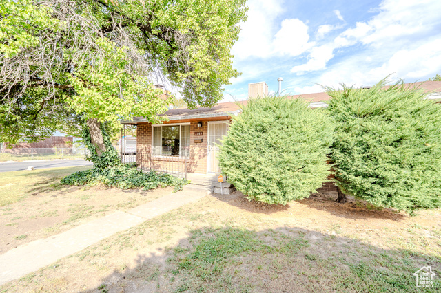 Photo 6 for MLS #2113506 at 3369 S Maple Way