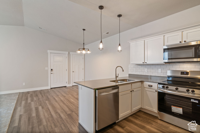 Photo 7 for MLS #2113522 at 13221 S Dominica Ln #303