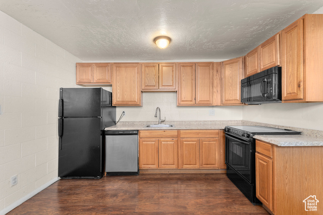 Photo 11 for MLS #2113539 at 670 S Main St #1-4