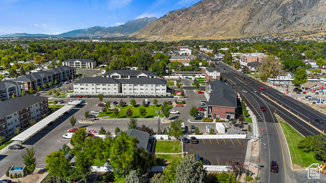 Photo 20 for MLS #2113539 at 670 S Main St #1-4