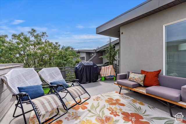 7756 S Rooftop Dr