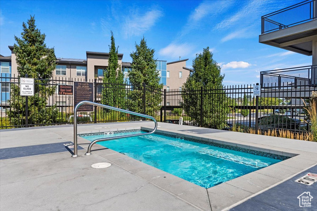 7756 S Rooftop Dr