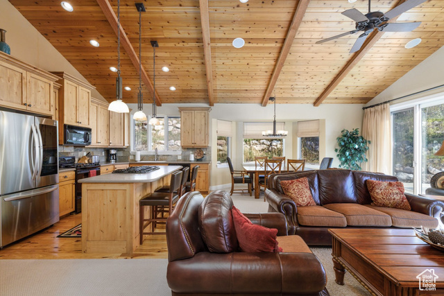 Photo 6 for MLS #2113551 at 3438 N Trappers Ct