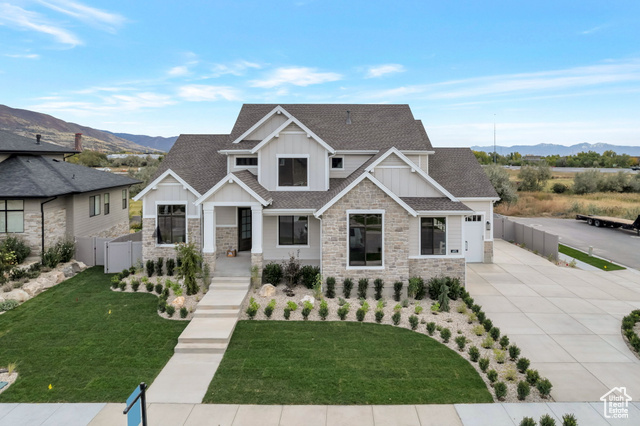 695 W HIDDEN FARM DR, Farmington UT 84025