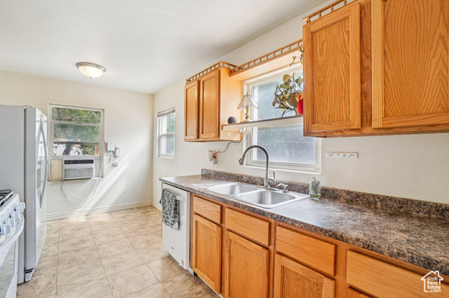 Photo 7 for MLS #2113560 at 561 S Jeremy St