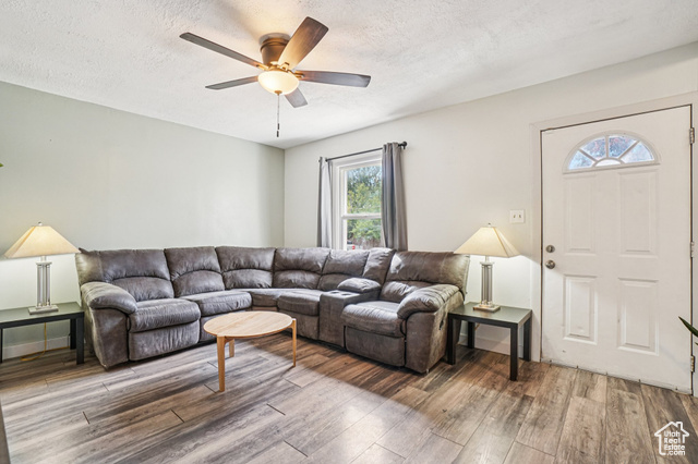 Photo 5 for MLS #2113560 at 561 S Jeremy St