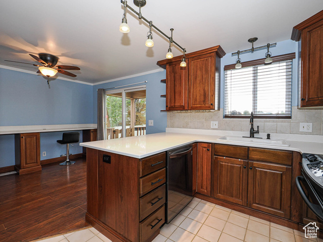 Photo 10 for MLS #2113582 at 1124 E Sleepy Hollow Ln
